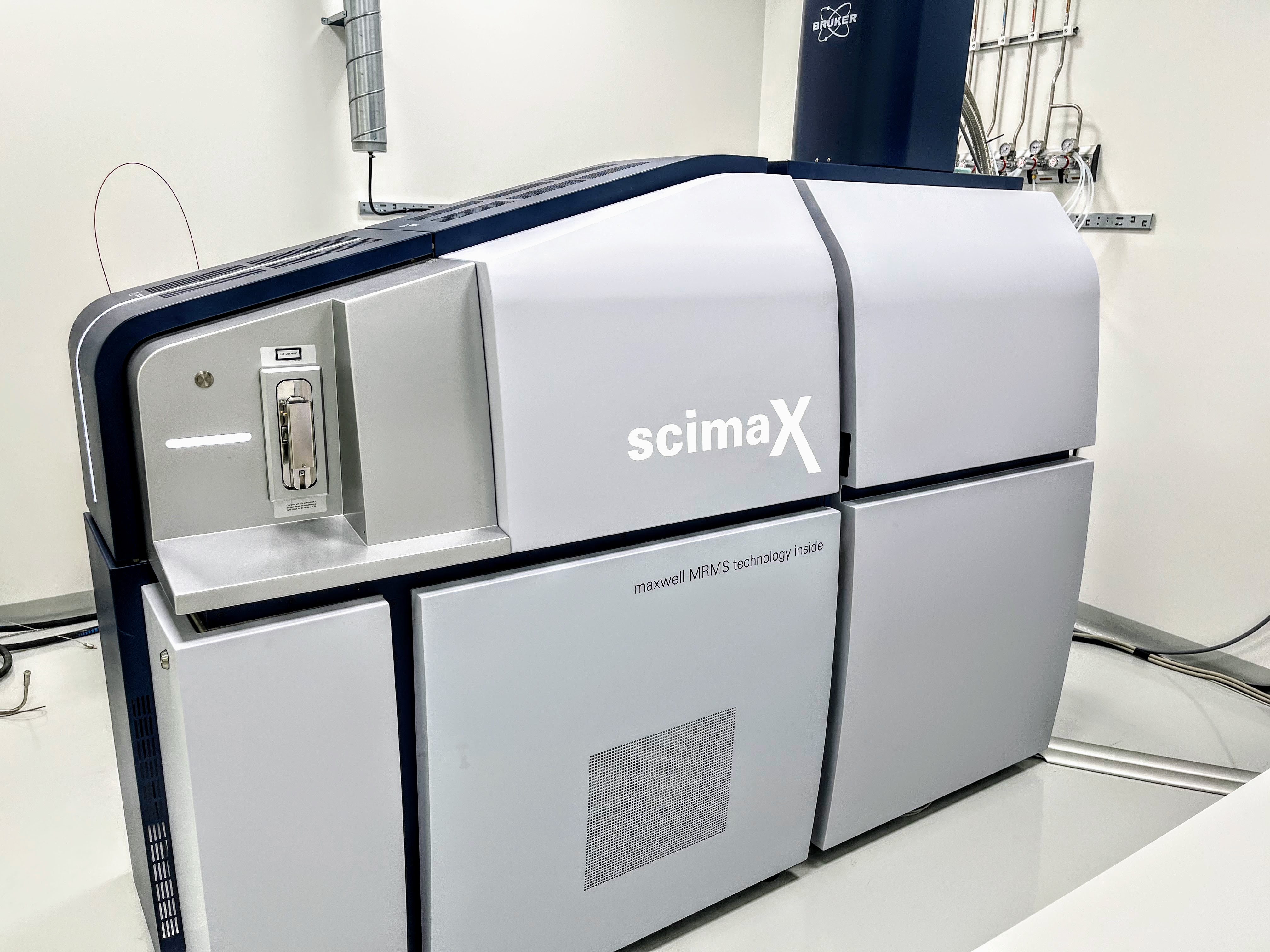 Picture of scimaX FT-ICR